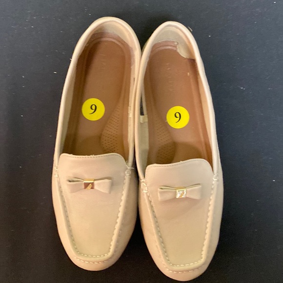 Nautica Woman’s slip on loafer - Picture 1 of 3